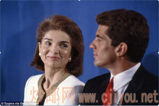 ոոշֵĽܿաϣдżļչʾ˿ϷȷСԼϣңӲʴѧ˳ҵ