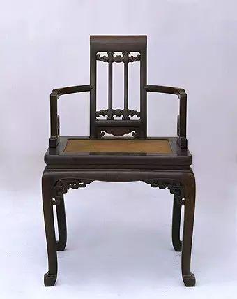 紫檀云纹藤心扶手椅 高91cm,长54.5cm,宽43.5cm
