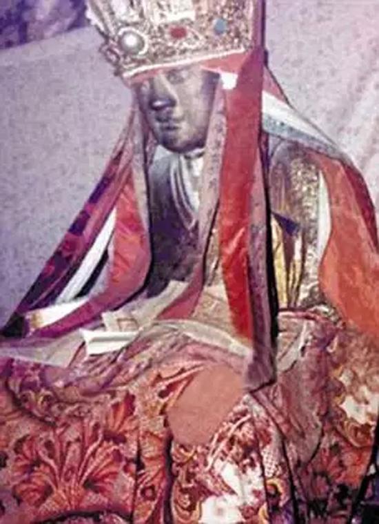 希腊、埃及、印度等文明古国,也有不少流离海外、难以追回的历史文物。