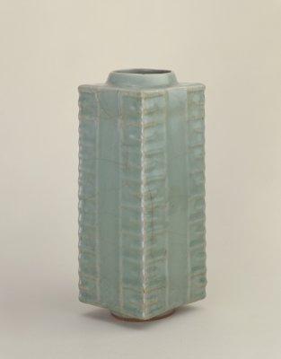 宋龙泉窑青釉琮式瓶,北京故宫