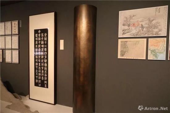 复制的铜柱,2017年苏州博物馆“梅景传家——清代苏州的吴氏收藏”展