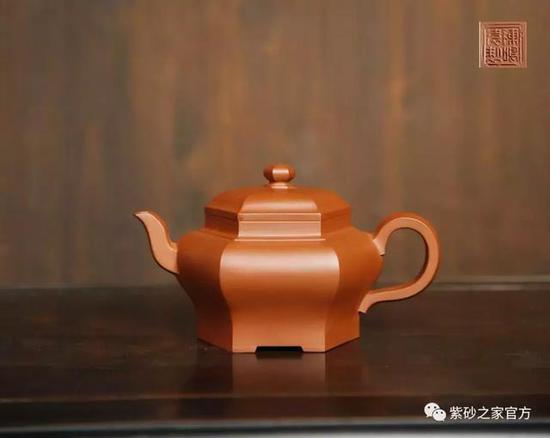 清早期 陈鸣远制款朱泥六方壶