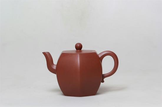 艺术家吴燕群作品 六方鼓腹壶 泥料:紫泥 年代:2017 容量:450CC
