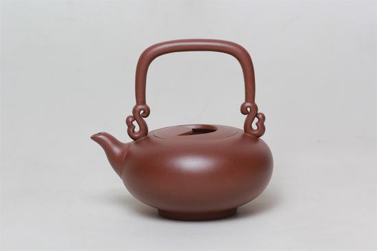 艺术家吴燕群作品 日月合璧壶 泥料:紫泥 年代:2014 容量:430CC