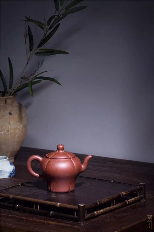 艺术家张梅珍作品 无相壶 泥料:底槽清 年代:2000 容量:400 CC