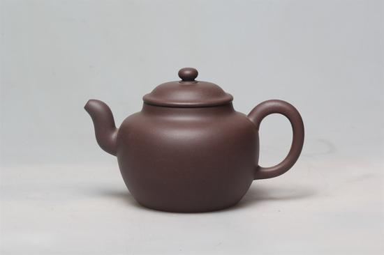 艺术家周曙峰作品 宫灯壶 泥料:紫泥 年代:2016 容量:300 CC