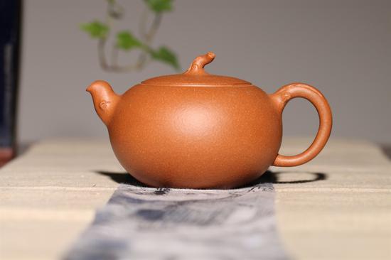 艺术家周曙峰作品 荣木壶 泥料:降坡泥 年代:2017 容量:400 CC