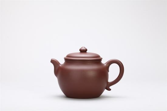 艺术家王小羚作品 泰然壶 泥料: 紫泥 年代:2016 容量:360 CC