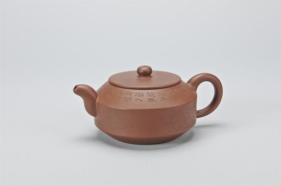 艺术家王小羚作品 汉君壶 泥料:清水泥 年代:2013 容量:380 CC