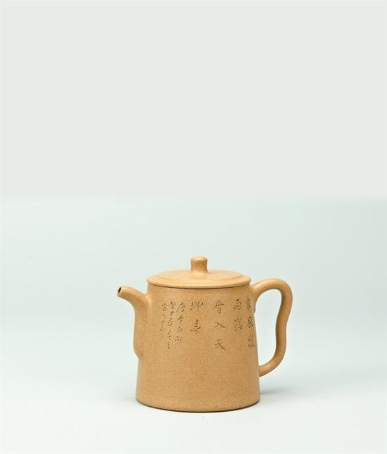 艺术家王小羚作品 清韵壶 泥料: 段泥 年代:2015 容量:300 CC