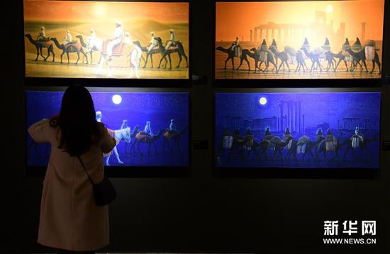 3月5日,观众在陕西历史博物馆观看“平山郁夫的丝路艺术世界”展览。