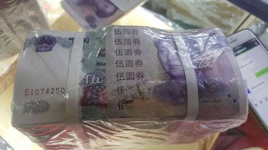 不过,现在市场中陆续出现了055后封冒充995、995白腰冒充花腰的情况!